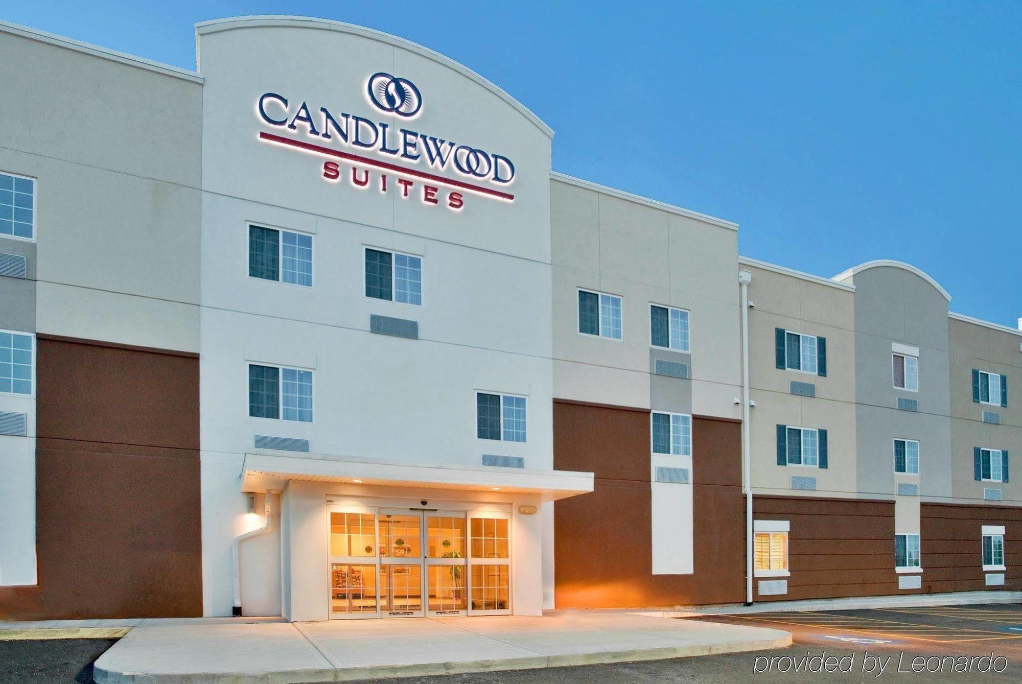 Candlewood Suites Kansas City Airport Bagian luar foto