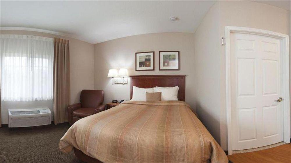 Candlewood Suites Kansas City Airport Bagian luar foto