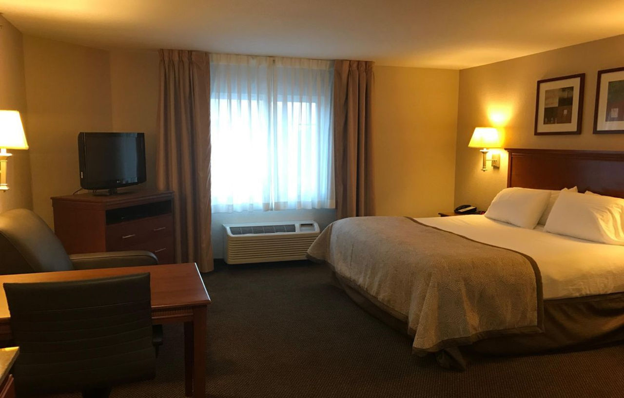 Candlewood Suites Kansas City Airport Bagian luar foto