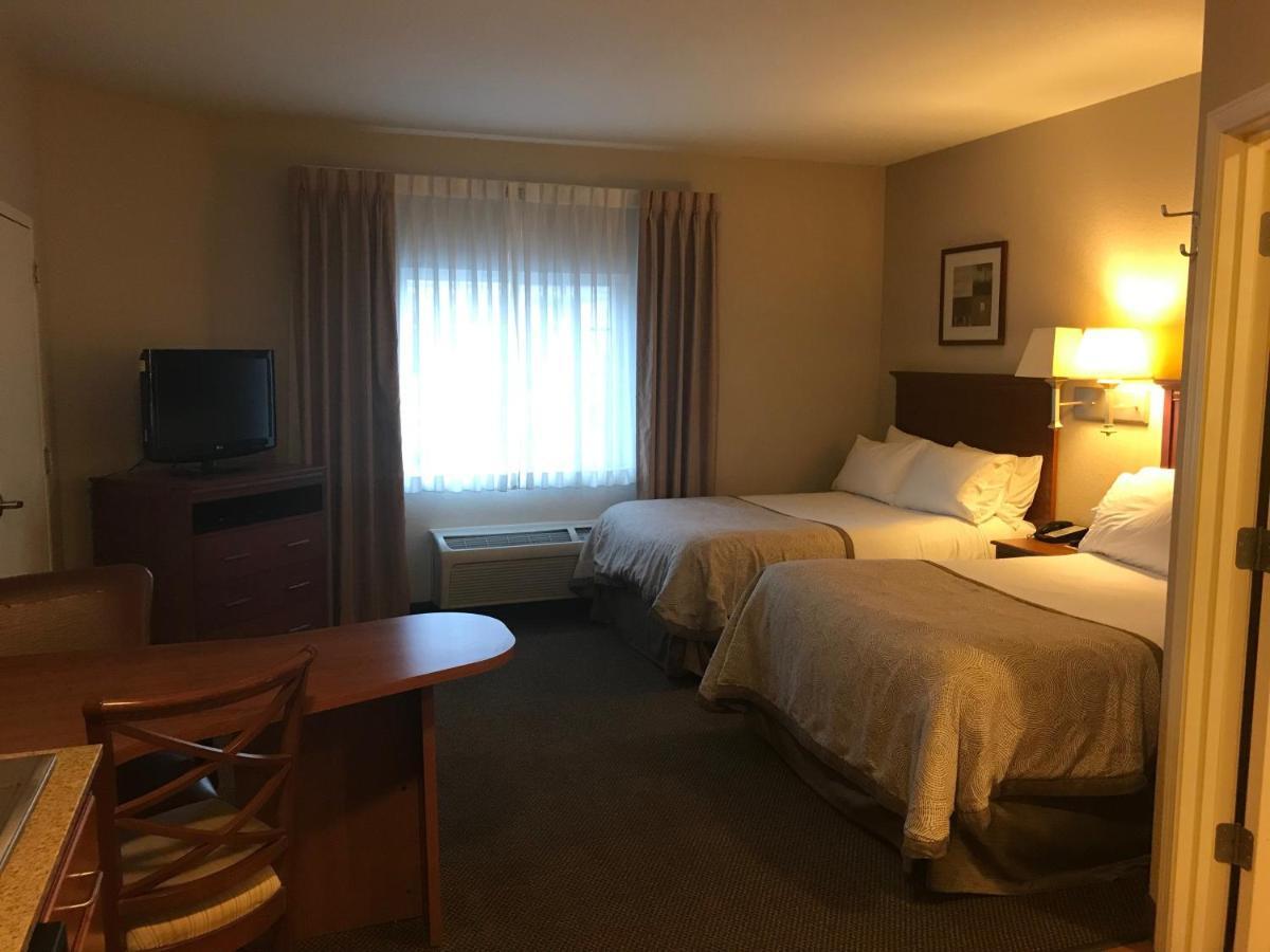 Candlewood Suites Kansas City Airport Bagian luar foto