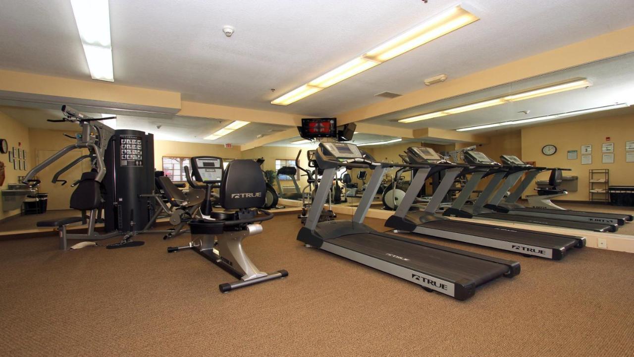 Candlewood Suites Kansas City Airport Bagian luar foto