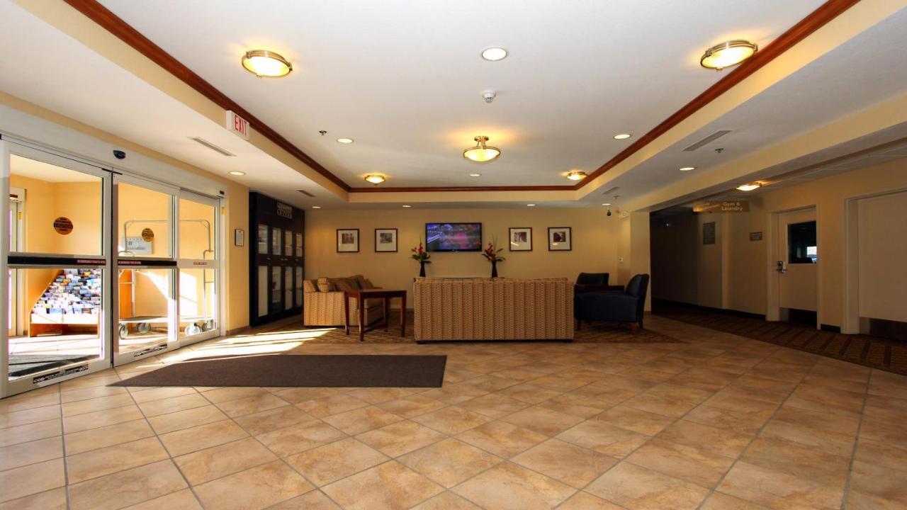 Candlewood Suites Kansas City Airport Bagian luar foto