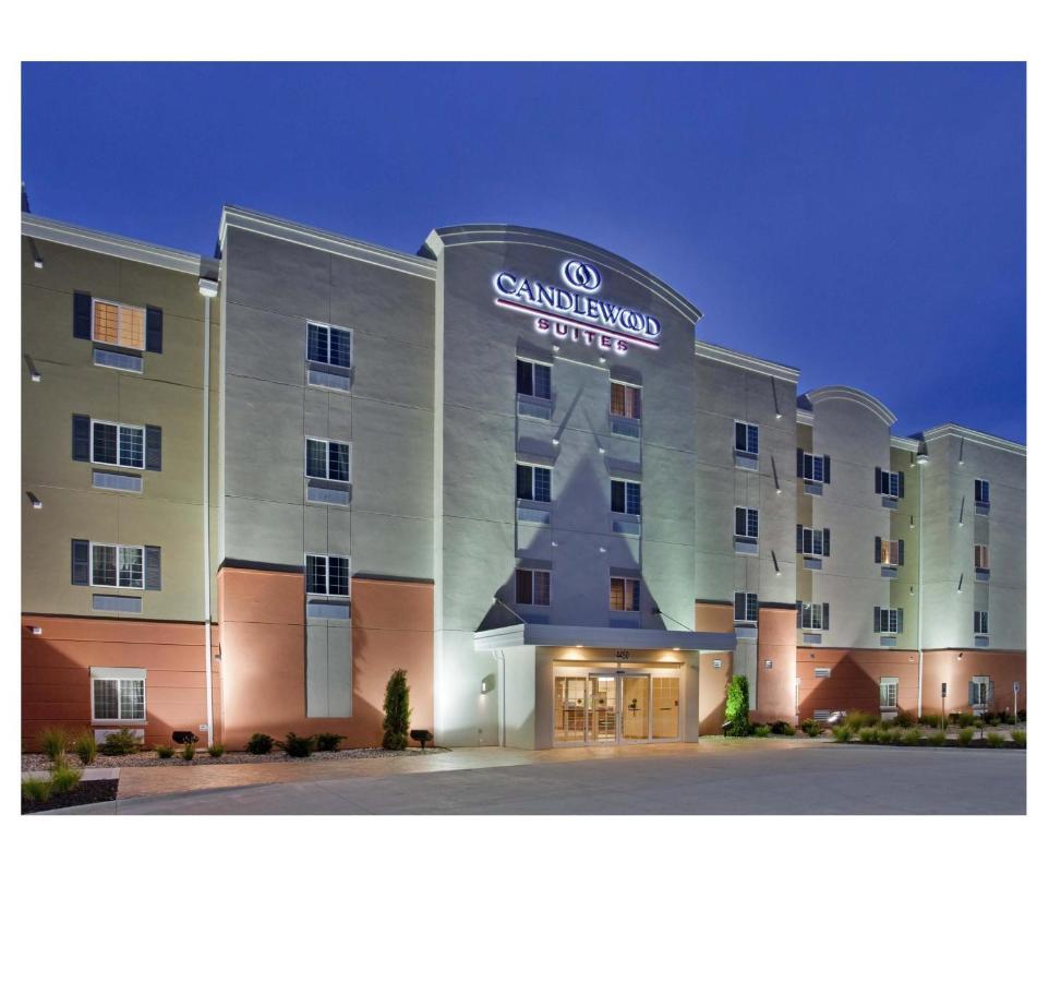 Candlewood Suites Kansas City Airport Bagian luar foto